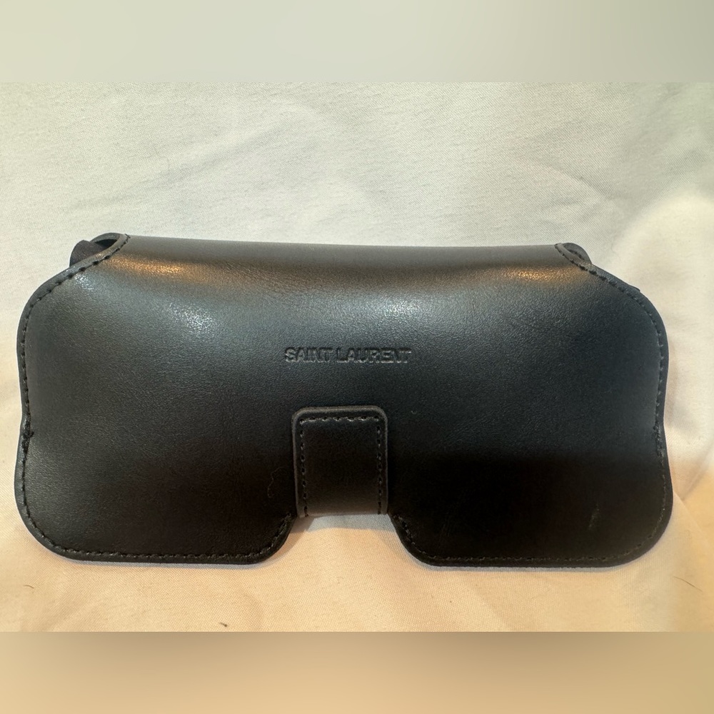 Men’s Saint Laurent sunglasses - Picture 12 of 12